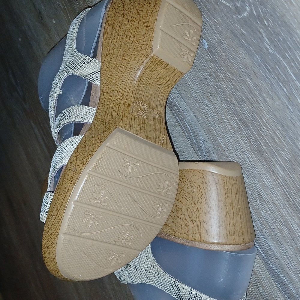 Women's Julie Dansko snakeskin shoes size 37 - Picture 5 of 12